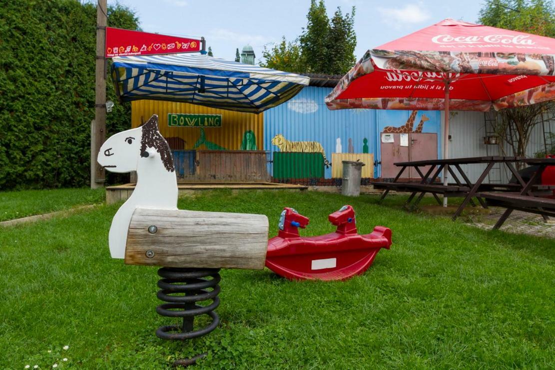 Apartmany Bowling Frýdlant Екстериор снимка